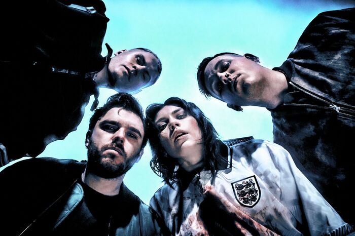 HOT MILK メンバー全員サイン入りポスター | 激ロック プレゼント